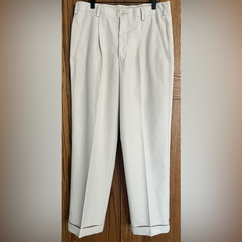 Nike Dri-fit golf pants. Sz 32. Khaki